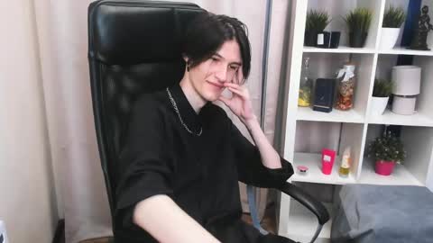Snapshot of john__strong chatting on 06/07/26, 02:32 john__strong online show from 06/07/26, 02:32