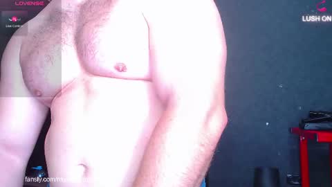 Snapshot of john_and_kiss chatting on 06/24/26, 08:35 john and kiss online show from 06/24/26, 08:35