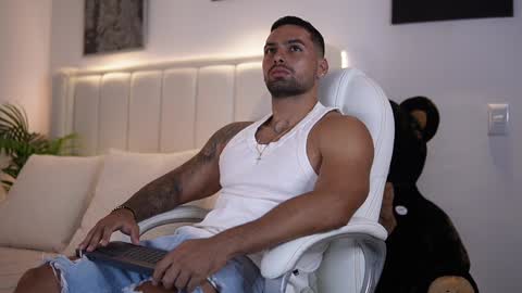 john online show from 12/12/24, 11:03