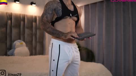 john online show from 11/08/25, 12:49