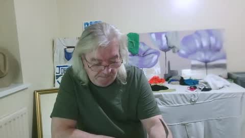 Snapshot of john_little_one chatting on 12/11/24, 03:35 JOHN online show from 12/11/24, 03:35