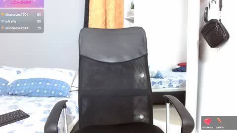 Snapshot of john_ssnow29 chatting on 12/06/24, 09:13 john_ssnow29 online show from 12/06/24, 09:13