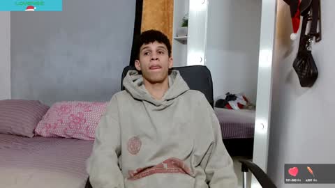 Snapshot of john_ssnow29 chatting on 01/05/25, 08:42 john_ssnow29 online show from 01/05/25, 08:42