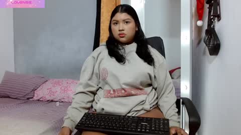 Snapshot of john_ssnow29 chatting on 01/06/25, 01:30 john_ssnow29 online show from 01/06/25, 01:30