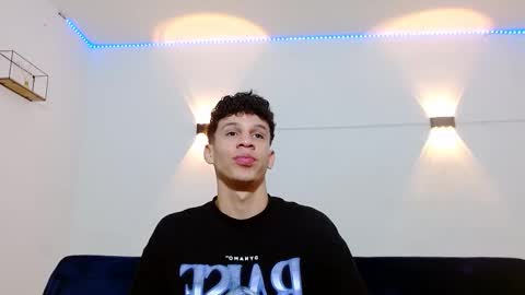 Snapshot of john_ssnow29 chatting on 10/18/25, 11:11 john_ssnow29 online show from 10/18/25, 11:11