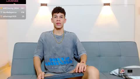 Snapshot of john_ssnow29 chatting on 12/03/25, 01:42 john_ssnow29 online show from 12/03/25, 01:42