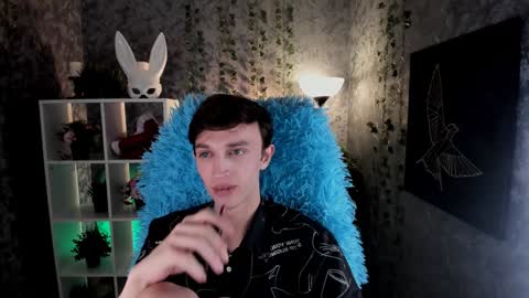 Snapshot of john_weasley chatting on 12/18/24, 11:08 John online show from 12/18/24, 11:08