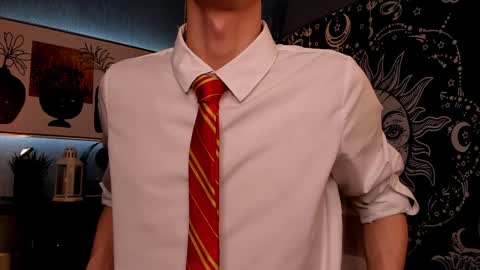 Snapshot of john_weasley chatting on 01/22/25, 08:49 John online show from 01/22/25, 08:49