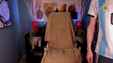 Snapshot of john_weasley chatting on 02/23/25, 11:25 John online show from 02/23/25, 11:25