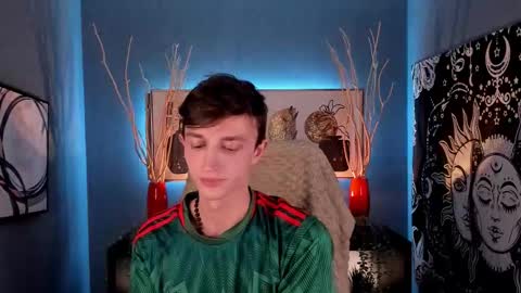 Snapshot of john_weasley chatting on 02/24/25, 11:19 John online show from 02/24/25, 11:19