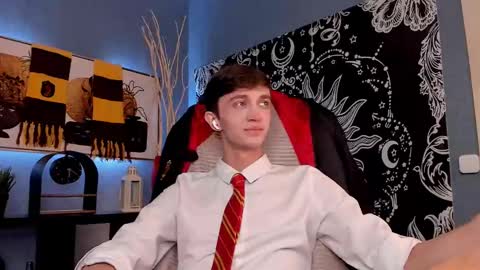 Snapshot of john_weasley chatting on 02/28/25, 09:12 John online show from 02/28/25, 09:12