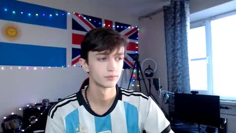 Snapshot of john_winx chatting on 03/12/26, 01:06 john_winx online show from 03/12/26, 01:06