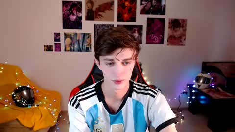 Snapshot of john_winx chatting on 04/02/26, 02:04 john_winx online show from 04/02/26, 02:04