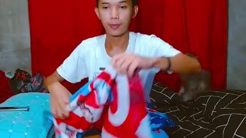 Snapshot of john_zacharyxx chatting on 04/16/26, 12:50 JohnXxx online show from 04/16/26, 12:50
