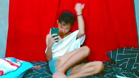 Snapshot of john_zacharyxx chatting on 05/05/26, 08:22 JohnXxx online show from 05/05/26, 08:22