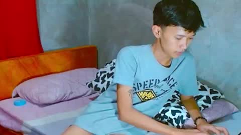 Snapshot of john_zacharyxx chatting on 06/17/26, 03:42 JohnXxx online show from 06/17/26, 03:42