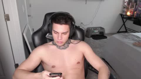 JAXX online show from 05/19/26, 06:47