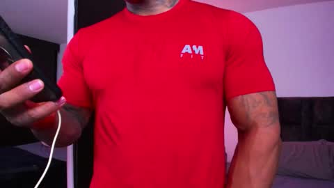 Snapshot of johnbelt_ chatting on 12/19/25, 07:43 john belt online show from 12/19/25, 07:43