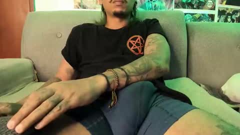 Snapshot of johncarrie chatting on 03/20/26, 05:12 John carrie Independent Help me reach my goal 100 likes and 10000 followers online show from 03/20/26, 05:12