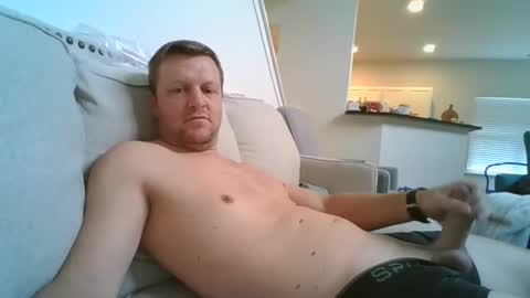 Snapshot of johnd101020 chatting on 12/03/25, 03:21 johnd101020 online show from 12/03/25, 03:21