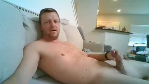 Snapshot of johnd101020 chatting on 12/04/25, 04:27 johnd101020 online show from 12/04/25, 04:27