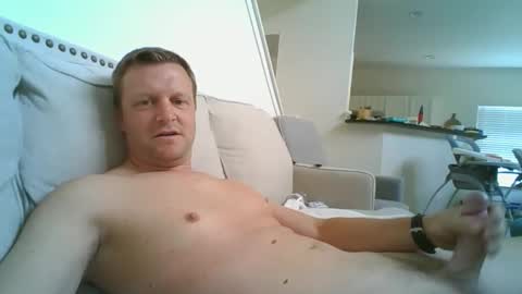 Snapshot of johnd101020 chatting on 04/13/26, 05:29 johnd101020 online show from 04/13/26, 05:29