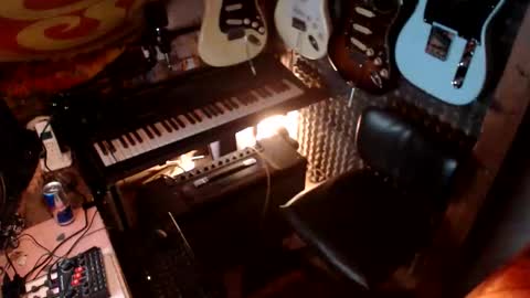 Snapshot of johnfeelgood004 chatting on 12/01/25, 07:35 johnfeelgood004 online show from 12/01/25, 07:35