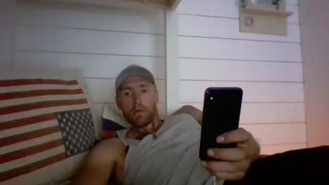 Snapshot of johngiaver3 chatting on 05/18/26, 10:32 johngiaver3 online show from 05/18/26, 10:32