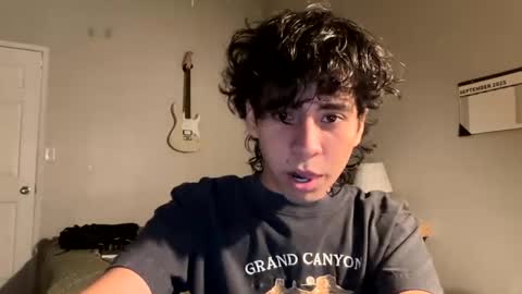 Snapshot of johnj188 chatting on 09/24/25, 04:38 johnj188 online show from 09/24/25, 04:38