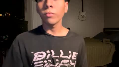 Snapshot of johnj188 chatting on 10/20/25, 01:17 johnj188 online show from 10/20/25, 01:17