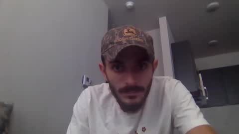 Snapshot of johnjones585121 chatting on 11/16/25, 07:52 johnjones585121 online show from 11/16/25, 07:52