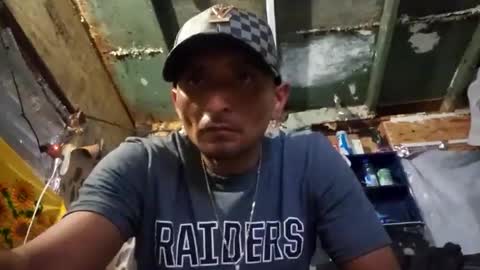 Snapshot of johnjonnnn28 chatting on 09/22/25, 02:02 johnjonnnn28 online show from 09/22/25, 02:02