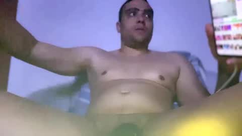 Snapshot of johnjow10 chatting on 02/05/25, 10:41 JOHN online show from 02/05/25, 10:41