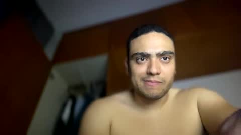 Snapshot of johnjow10 chatting on 02/11/25, 05:37 JOHN online show from 02/11/25, 05:37