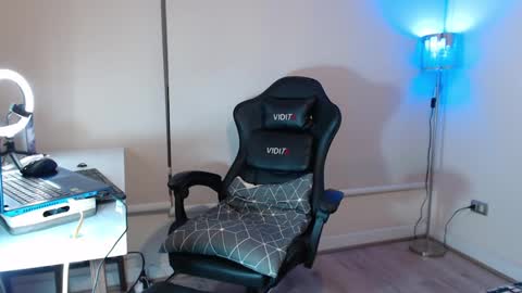 john online show from 12/10/24, 12:06