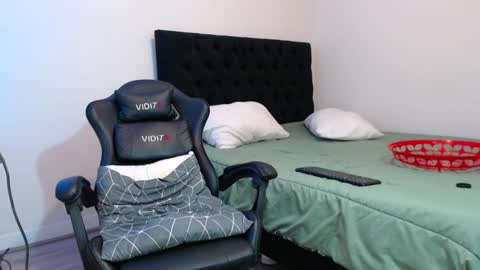 john online show from 01/14/25, 11:16