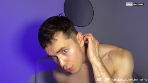 Snapshot of johnnnyhorny chatting on 09/11/25, 09:48 Johnny online show from 09/11/25, 09:48