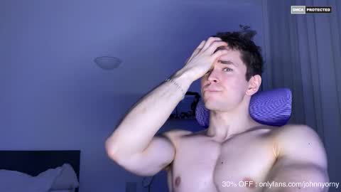 Snapshot of johnnnyhorny chatting on 10/08/25, 02:47 Johnny online show from 10/08/25, 02:47
