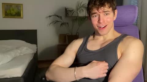 Snapshot of johnnnyhorny chatting on 04/04/26, 10:24 Johnny online show from 04/04/26, 10:24