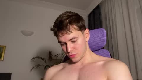 Snapshot of johnnnyhorny chatting on 04/12/26, 01:21 Johnny online show from 04/12/26, 01:21