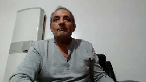 Snapshot of johnno6901 chatting on 06/27/26, 03:55 johnno6901 online show from 06/27/26, 03:55