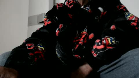 Snapshot of johnno6901 chatting on 06/28/26, 12:27 johnno6901 online show from 06/28/26, 12:27