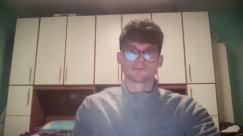 Snapshot of johnny__wood chatting on 12/16/25, 05:18 Johnny online show from 12/16/25, 05:18