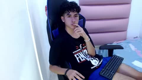 johnny_cagee online show from 12/05/24, 10:01
