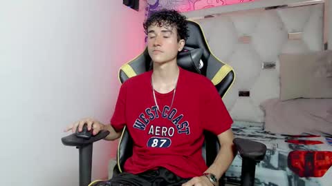 johnny_cagee online show from 10/02/25, 04:41