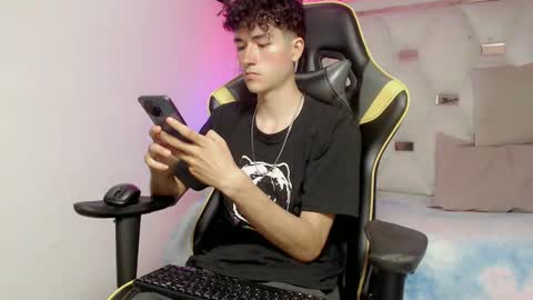 johnny_cagee online show from 11/13/25, 04:11