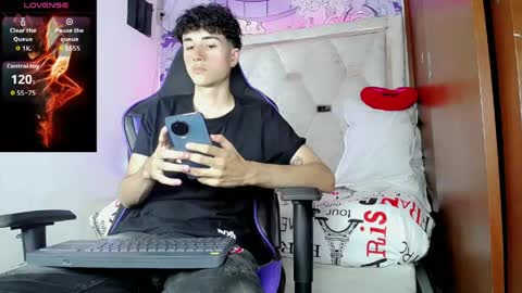 Snapshot of johnny_cagee chatting on 03/18/26, 03:42 johnny_cagee online show from 03/18/26, 03:42