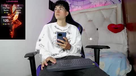 Snapshot of johnny_cagee chatting on 03/24/26, 04:39 johnny_cagee online show from 03/24/26, 04:39