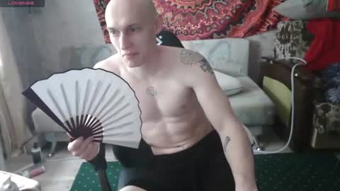 Snapshot of johnny_positive chatting on 07/19/26, 06:39 Johnny online show from 07/19/26, 06:39