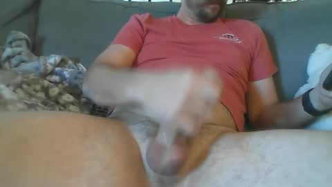 Snapshot of johnnybana chatting on 12/19/24, 05:08 johnnybana online show from 12/19/24, 05:08